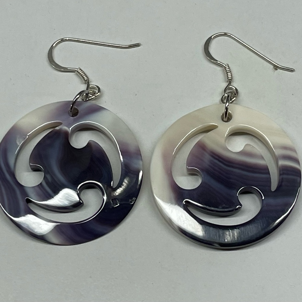 Whirlwind quahog shell wampum earrings sterling silver hooks
